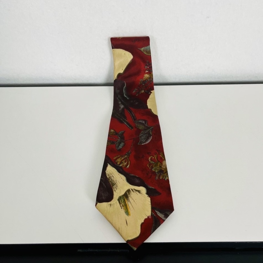 BUGATTI Designer 100% Italian Silk Neck Tie Floral Red Green Gold Black
